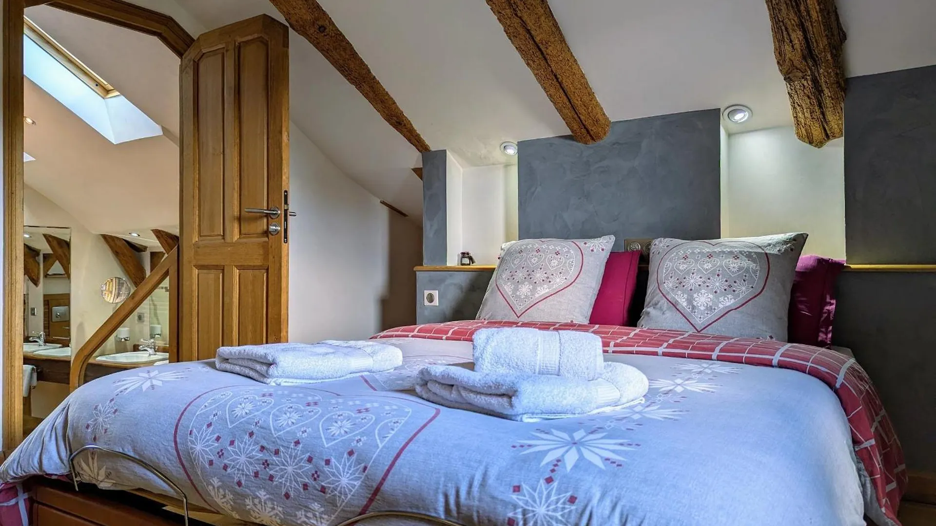 Holiday home Gite D'Exception Avec Spa, Jardin Paysage Et Equipements Haut De Gamme A Blanlhac - Fr-1-582-201 Rosieres