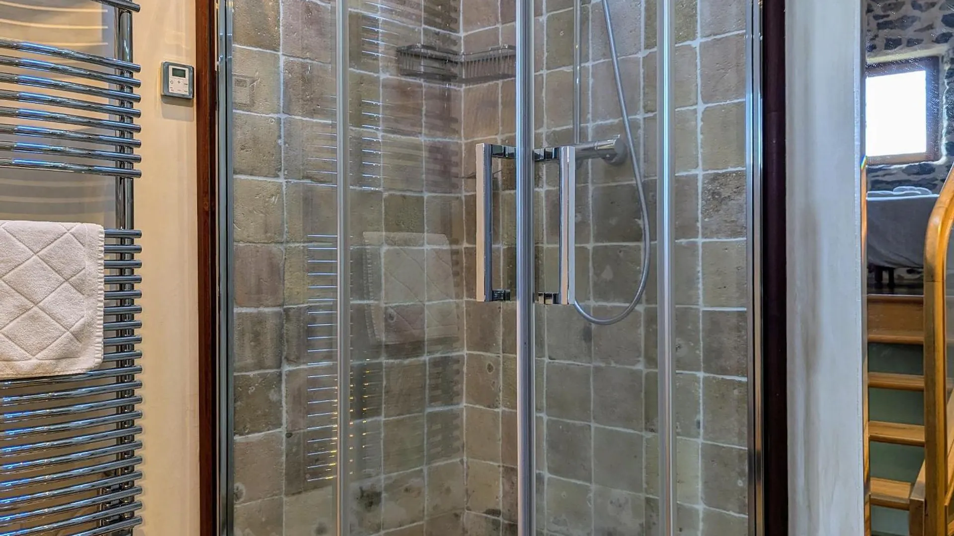 Gite D'Exception Avec Spa, Jardin Paysage Et Equipements Haut De Gamme A Blanlhac - Fr-1-582-201 Rosieres  Holiday home Rosieres (Haute-Loire)