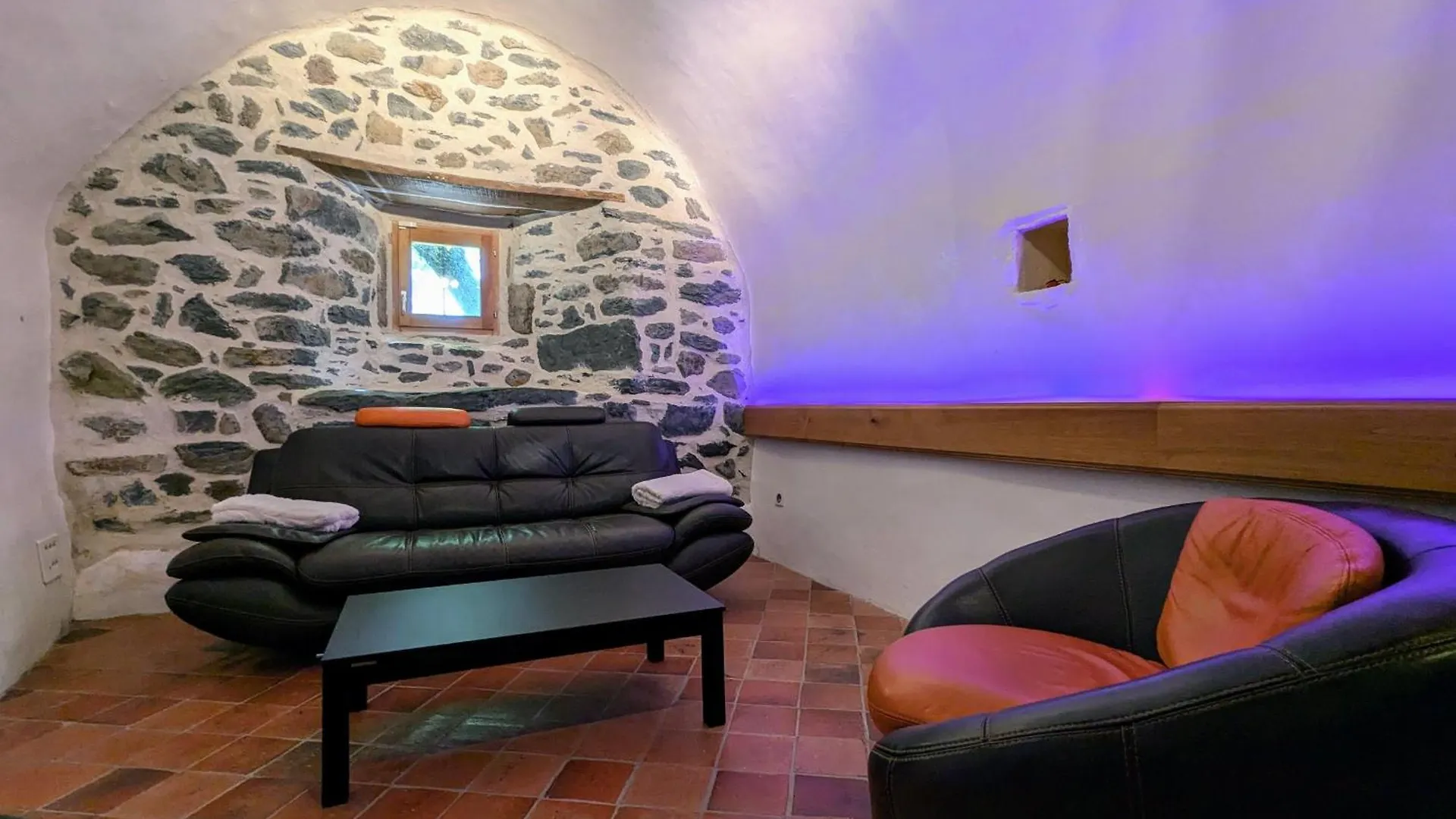 Holiday home Gite D'Exception Avec Spa, Jardin Paysage Et Equipements Haut De Gamme A Blanlhac - Fr-1-582-201 Rosieres  France